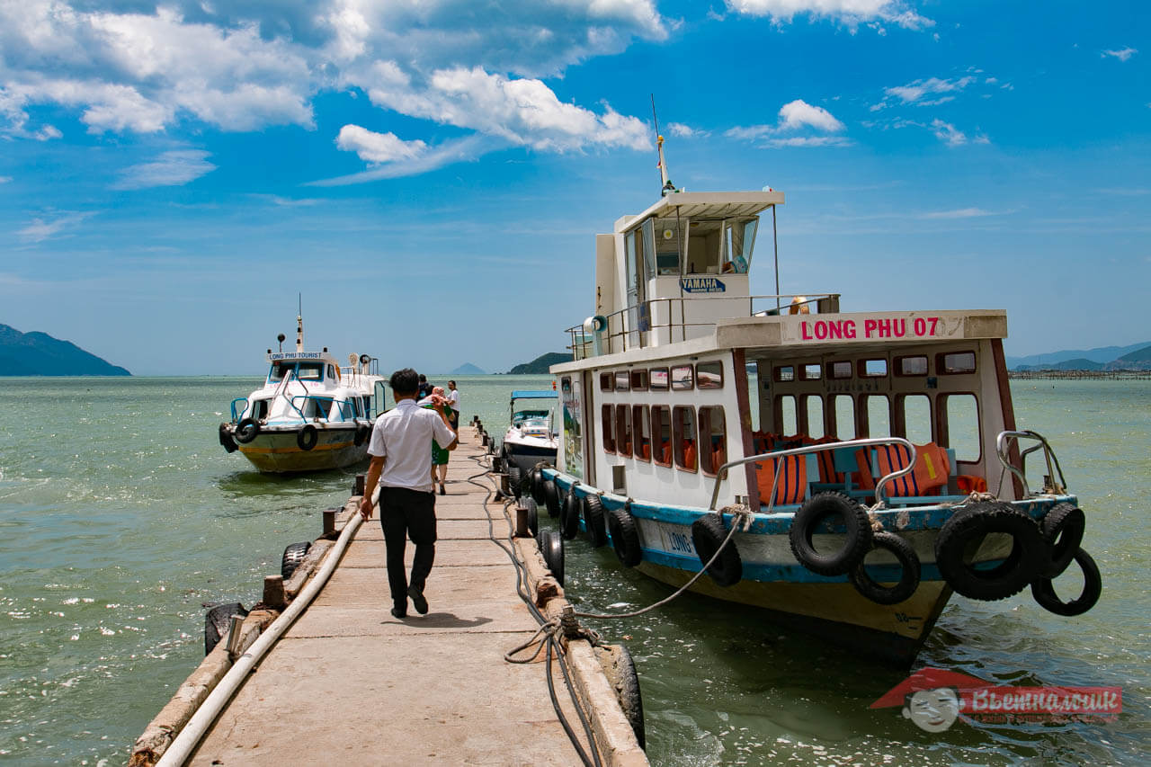 Tourist boats on the pier